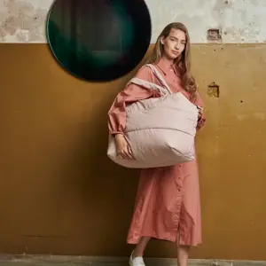 Puffy Bag fra Tinne+Mia – lyserød