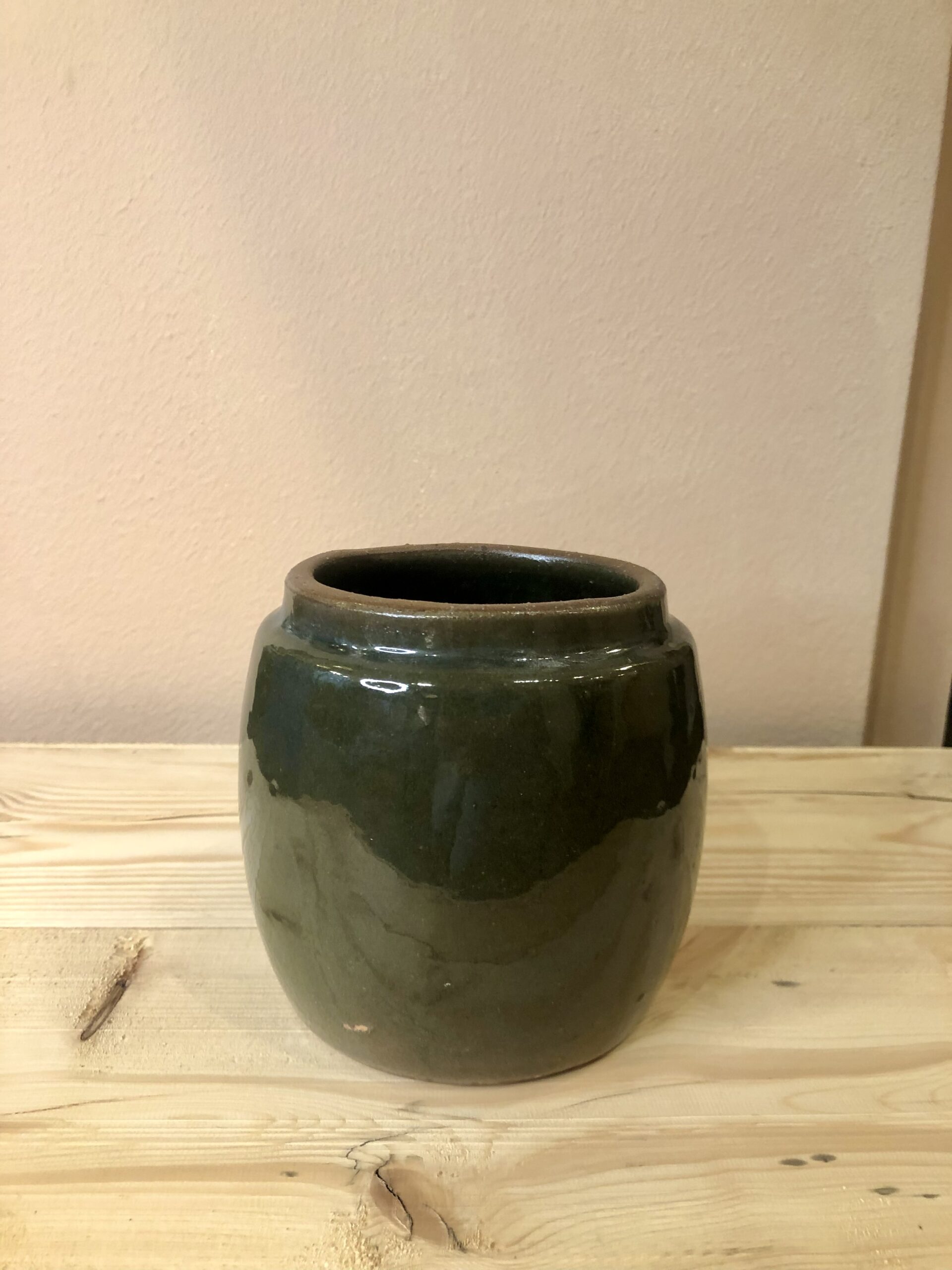 Krukke “Berit” – Unique, Mørkegrøn (15×13 cm)
