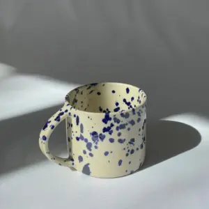 Krus fra Handmade by Marle – Blue Ink