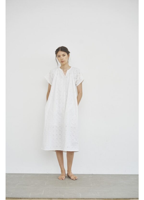 Care By Me | Kjole "Augusta" - White - Image 3
