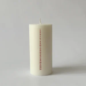 Kalenderlys med logo fra Åbenlys – røde tal