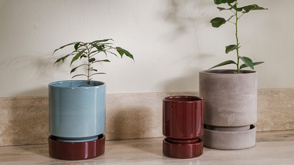 Bergs_Potter_Hoff_4103_HOCMB16P_HOCDB12S_HOG18S_raw__glazed_debu_mibl_nogr_2025_SS_hz