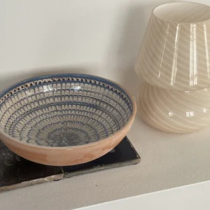 Håndmalet skål fra Jou Quilts (30-33cm.)