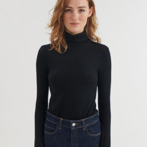 Rinja T-neck | Basic Apparel – Chocolate torte