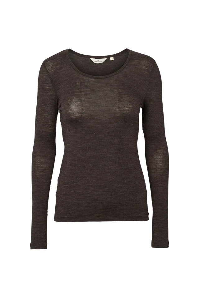 Rinja langærmet t-shirt | Basic Apparel - Chocolate Torte Rinja langærmet t-shirt | Basic Apparel - Chocolate Torte