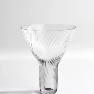 Cocktailglas fra Nynne Rosenvinge – Translucent Chill
